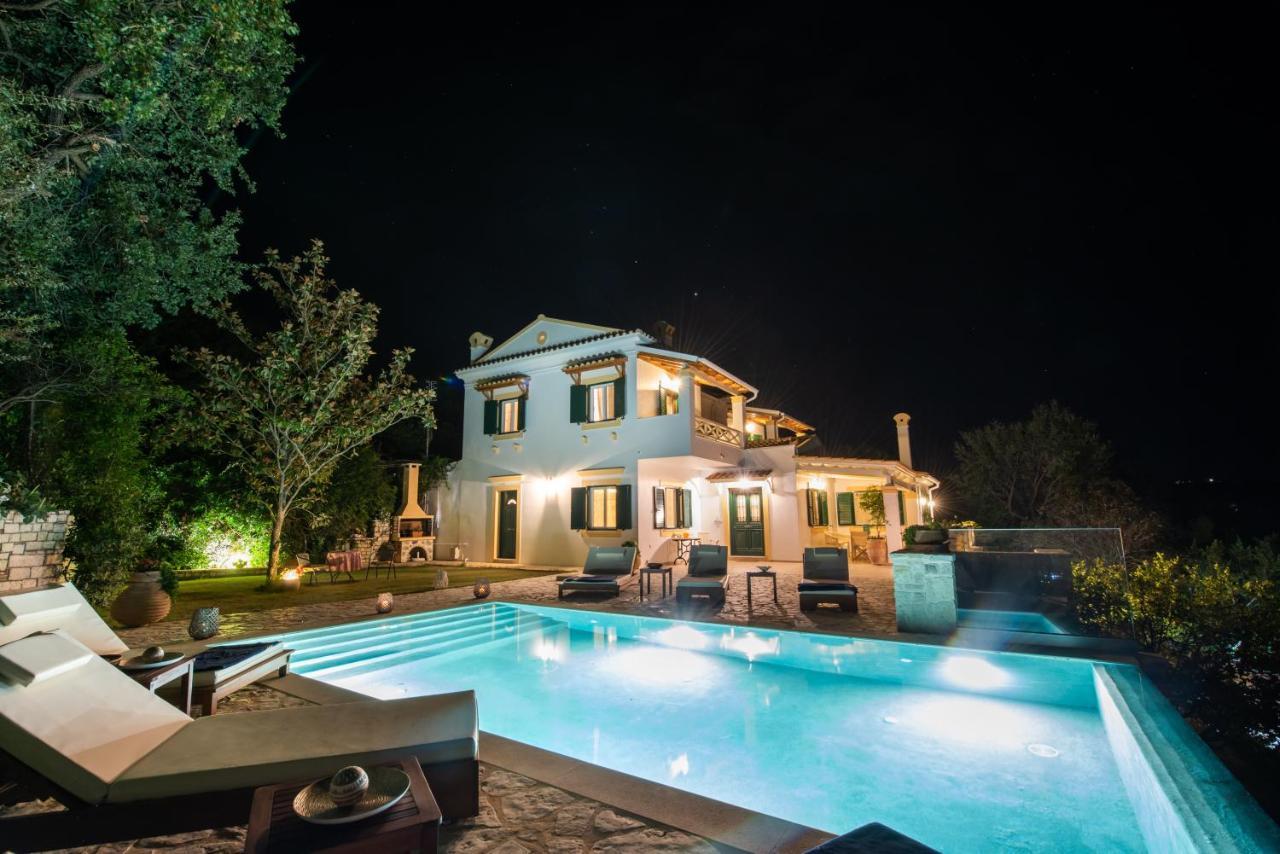 Villa Magnolia Corfu เปรามา ภายนอก รูปภาพ